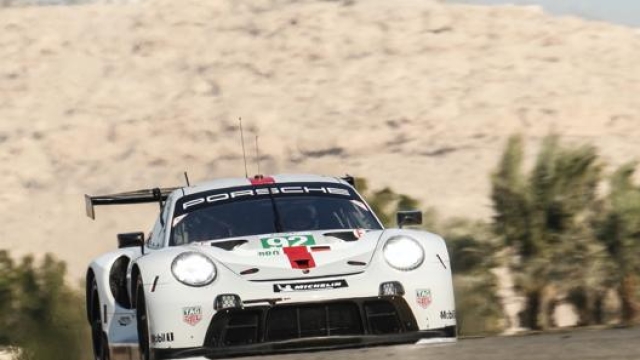 La Porsche numero 92 di Estre-Jani alla 6 Ore del Bahrain 2021 nel Wec