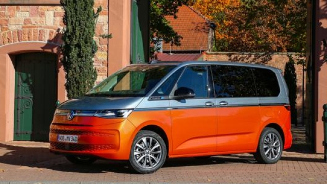 Volkswagen Nuovo Multivan: ordini aperti in Italia da fine 2021, prime consegne a inizio 2022