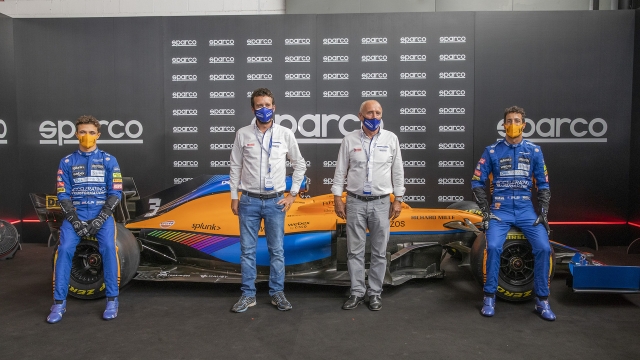Lando Norris e Daniel Ricciardo nelle sede di Sparco, a Volpiano (To)