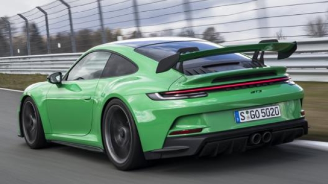 La nuova Porsche 911 GT3 vista da dietro