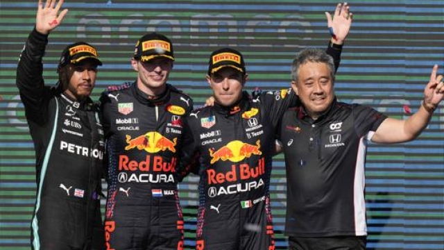 Il podio di Austin: da sinistra Hamilton, Verstappen e Perez