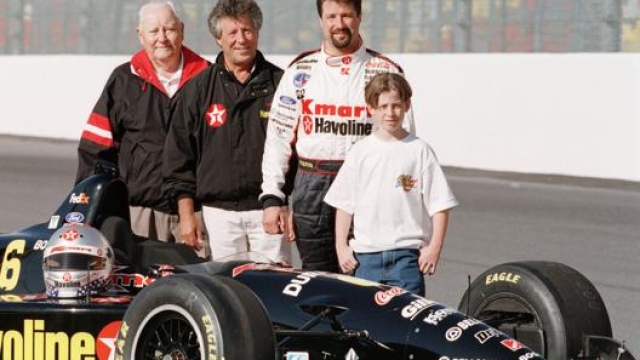 Le generazioni di Andretti: da sinistra Gigi, Mario, Michael e un piccolo Marco, oggi anche lui pilota esperto di Indycar. Ap