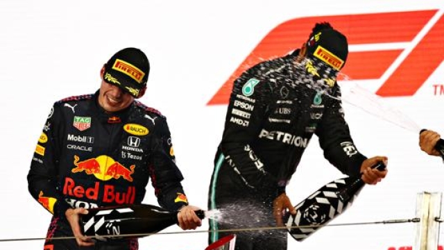 Lewis Hamilton ha definito "speciale" il l duello per il titolo con Verstappen
