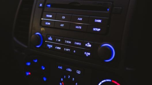 La radio e la musica in genere possono contribuire ad abbassare l'attenzione al volante