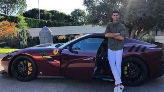 Tra i possessori di una Ferrari F12tdf anche Cristiano Ronaldo