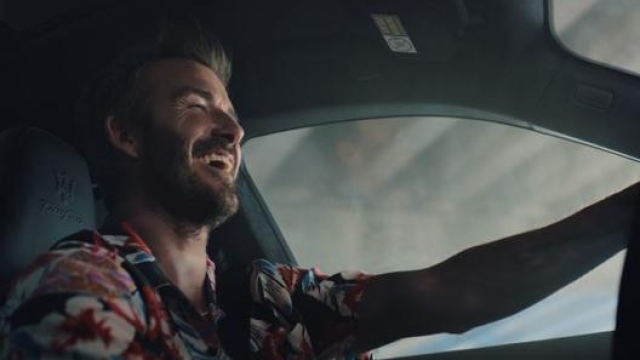 Divertimento a tutto gas: Beckham si rilassa al volante della Maserati
