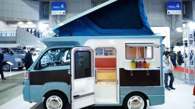 Reginetta del mini-camper a Tokyo: Amaho byDirect Cars