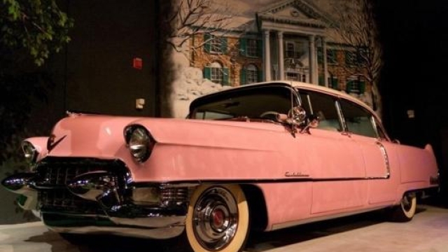 Nella collezione di Presley c'era anche una Pink Cadillac