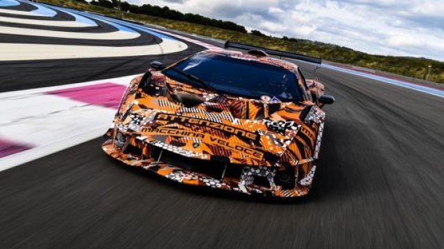 Il circuito francese Paul Ricard ha ospitato l’ultima sessione di test della Lamborghini Scv12