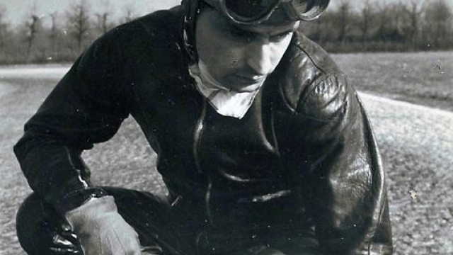 Bruno Ruffo, primo vincitore nel 1949 del titolo iridato in 250 nel 1949