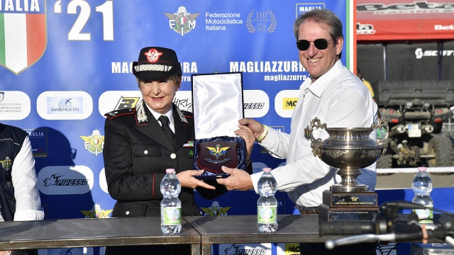 Il Generale Simonetta De Guz (comandante Regione Carabinieri Forestali Lombardia) e Giovanni Copioli (presidente FMI)