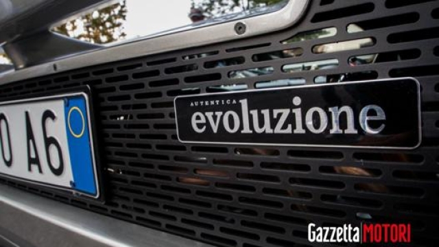 “Autentica Evoluzione”: la scritta sulla griglia posteriore lascia pochi dubbi sul Dna di questa Evo37. Foto Manuele Cecconi