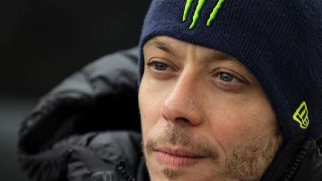 Valentino Rossi, 42 anni, si prepara a vivere un nuovo capitolo dopo l’addio alla MotoGP (foto @valeyellow46)