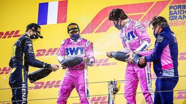 I festeggiamenti sul podio a Sakhir con due piloti della Racing Point (foto @racingpointf1)