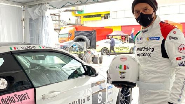Lorenzo Baroni poco prima dell’ingresso in pista sulla BMW M2 CS Racing sul circuito del Mugello