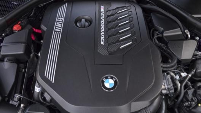 Il cuore pulsante della nuova BMW M240i xDrive è il sei cilindri in linea turbo benzina da 374 Cv