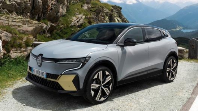 La nuova Renault Megane E-Tech EV è proposta con batteria da 40 o 60 kWh