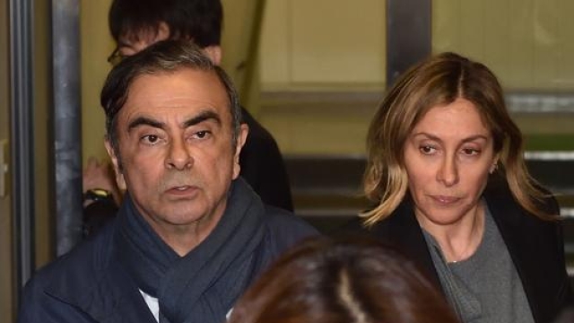 Carlos Ghosn, 65 anni, e la moglie Carole in una foto del 3 aprile 2019. Afp