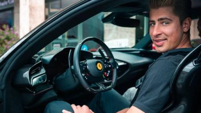 Sarà contento Peter Sagan del suo test sulla Ferrari SF90 Stradale?