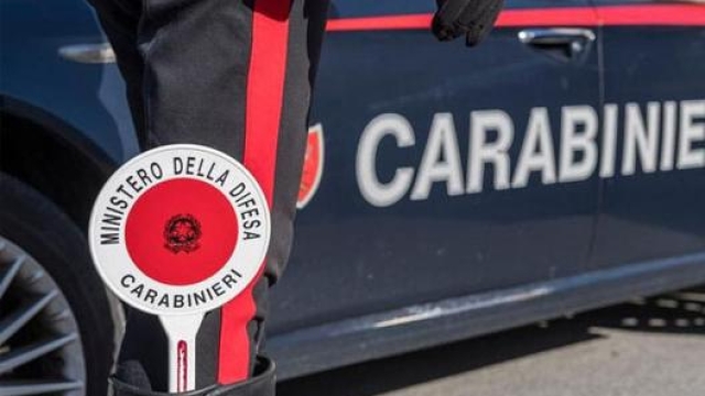 A denunciare il falso carabiniere sono stati i due giovani fermati