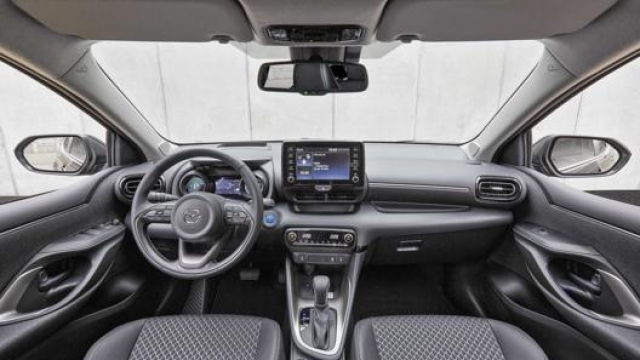 I prezzi di listino della Mazda 2 Hybrid partono da 20.300 euro