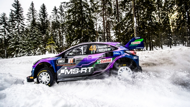 Gus Greensmith (Ford M-Sport) in azione nel Rally della Svezia 2022