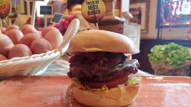 Il Messi Burger ad Hard Rock Cafe Roma Firenze Venezia