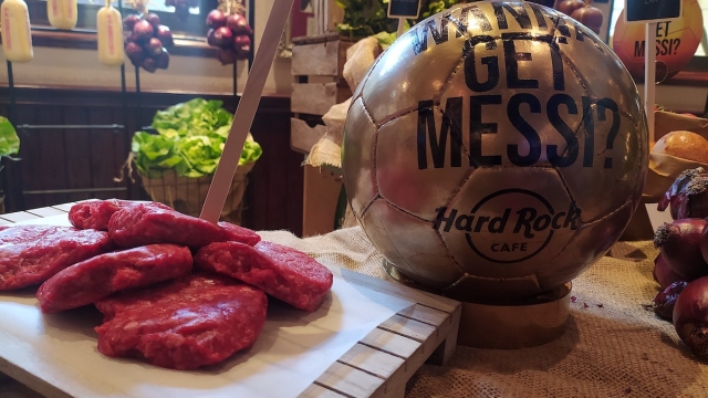 Hard Rock Cafe Messi Burger