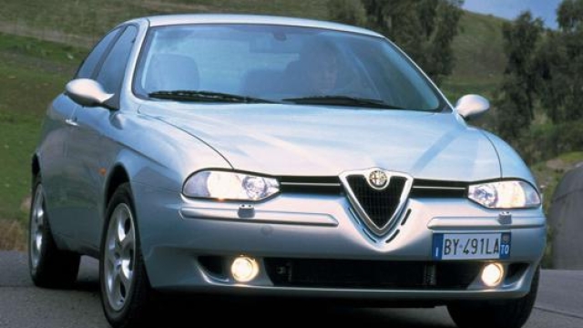 L’Alfa Romeo 156 vinse il premio Auto dell’anno nel 1998
