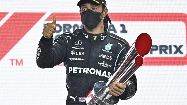 Lewis Hamilton vincitore a Losail lo scorso novembre Epa