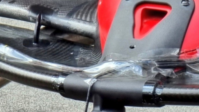 Un particolare dei sensori sull'ala anteriore della F1-75