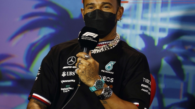 MIAMI, FLORIDA - MAY 06: Lewis Hamilton of Great Britain and Mercedes talks in the Drivers Press Conference prior to practice ahead of the F1 Grand Prix of Miami at the Miami International Autodrome on May 06, 2022 in Miami, Florida.   Jared C. Tilton/Getty Images/AFP == FOR NEWSPAPERS, INTERNET, TELCOS & TELEVISION USE ONLY ==