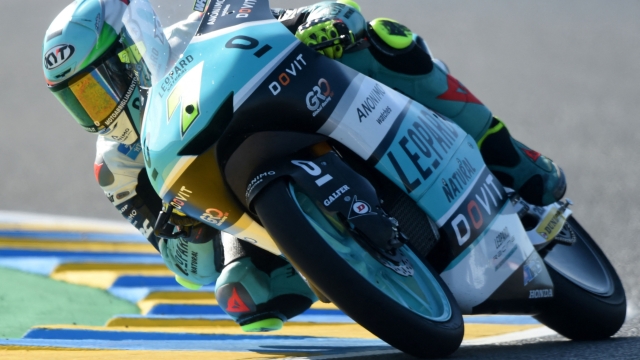 Honda Leopard Racing's Italian rider Dennis Foggia competes in the 1st free practice session of the French Moto3 ahead of the French Moto Grand Prix, at the Bugatti circuit in Le Mans, northwestern France, on May 13, 2022. (Photo by JEAN-FRANCOIS MONIER / AFP)