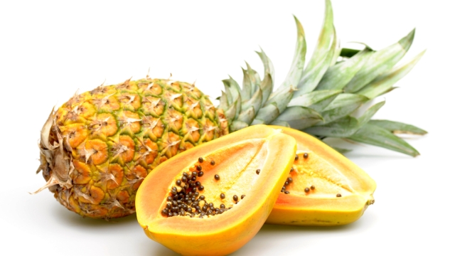 Ananas e papaya enzimi digestivi