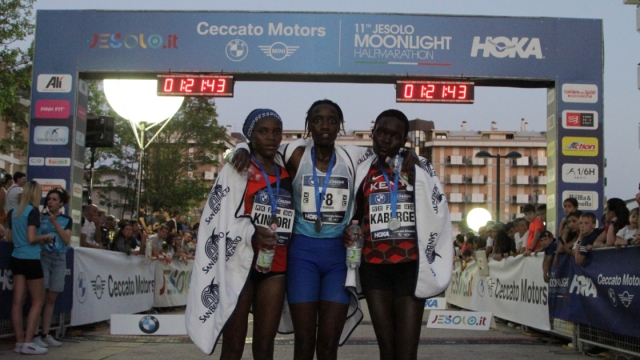 Jesolo Moonlight Half Marathon vincitrici podio femminile