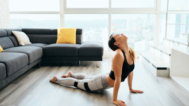 A cosa come fare il saluto al sole yoga day 2022