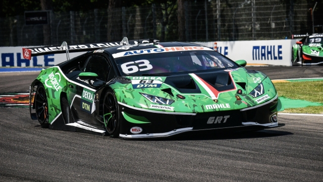 La categoria GT3, basata su auto supersportive di serie, include soluzioni aerodinamiche e meccaniche avanzate