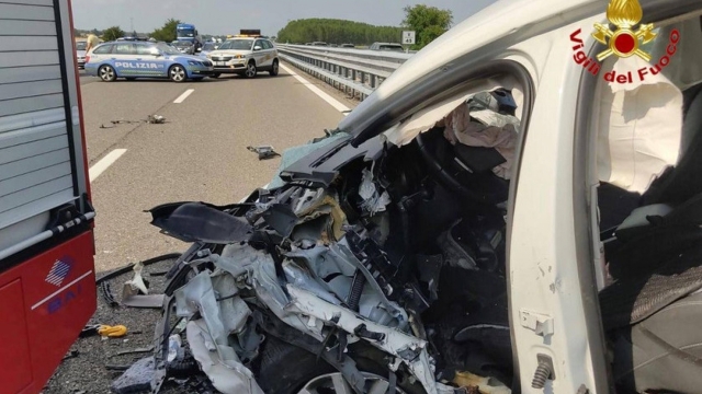 L' incidente avvenuto in autostrada nel tratto Gropello-Casei, 26 giugno 2022Gerola. ANSA/VIGILI DEL FUOCO EDITORIAL  USE ONLY NO SALES