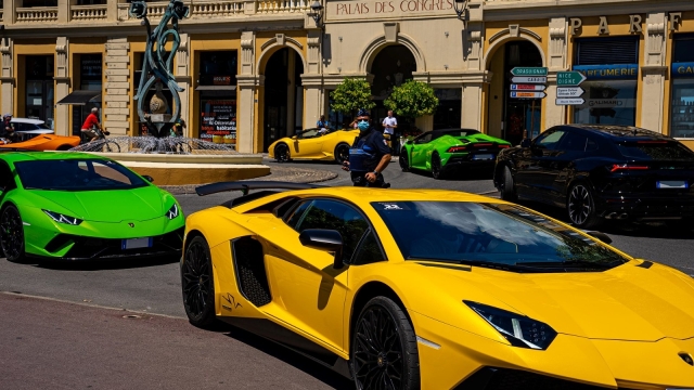 Le Lamborghini in scena a Napoli