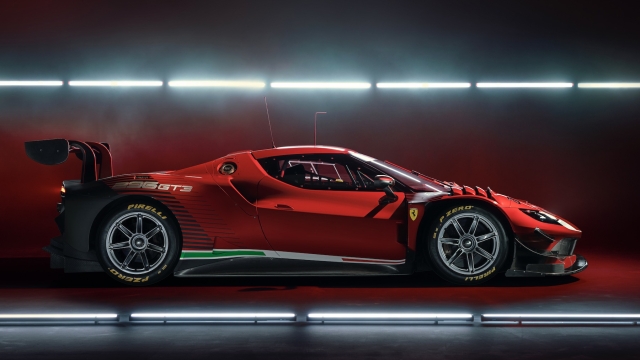La silhouette della nuova Ferrari 296 GT3, derivata dalla stradale Gtb