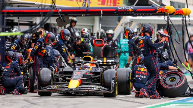 BUDAPEST, HUNGARY - JULY 31: Max Verstappen of Red Bull Racing and The Netherlands  during the F1 Grand Prix of Hungary at Hungaroring on July 31, 2022 in Budapest, Hungary. (Photo by Peter Fox/Getty Images) // Getty Images / Red Bull Content Pool // SI202207310691 // Usage for editorial use only //