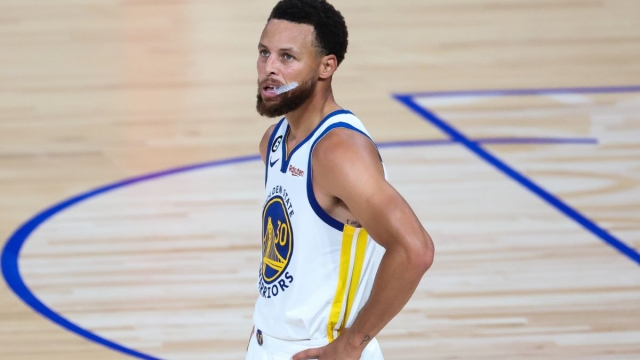 Stephen Curry bite dentale in campo