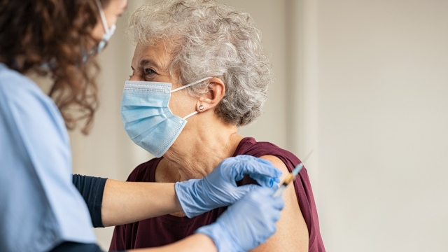 Picco dell'influenza anziani protetti dal vaccino