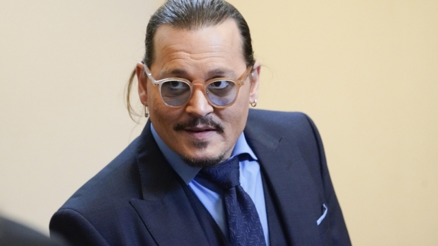 epa09980186 Actor Johnny Depp appears in the courtroom at the Fairfax County Circuit Courthouse in Fairfax, Virginia, USA, 27 May 2022. Depp sued his ex-wife Amber Heard for libel in Fairfax County Circuit Court after she wrote an op-ed piece in The Washington Post in 2018 referring to herself as a 'public figure representing domestic abuse.'  EPA/Steve Helber / POOL