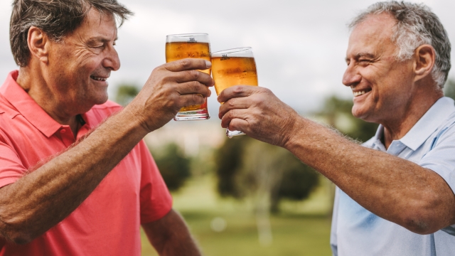 Alzheimer: nella birra il segreto per prevenirlo, secondo la scienza