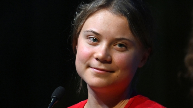 Swedish climate activist Greta Thunberg speaks with British journalist Samira Ahmed (not pictured) on stage during the launch of her latest book "The Climate Book" at  the Southbank Centre's Royal Festival Hall in central London on October 30, 2022. (Photo by JUSTIN TALLIS / AFP) / TO ILLUSTRATE THE EVENT AS SPECIFIED IN THE CAPTION