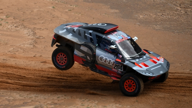 Stephane Peterhansel in azione con l'Audi. AFP