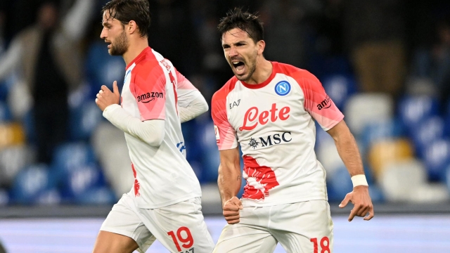 NAPLES, ITALY - JANUARY 17: Giovanni Simeone of SSC Napoli celebrates after scoring the 2-1 goal during the Coppa Italia match between SSC Napoli and US Cremonese at Stadio Diego Armando Maradona on January 17, 2023 in Naples, Italy. (Photo by Francesco Pecoraro/Getty Images)