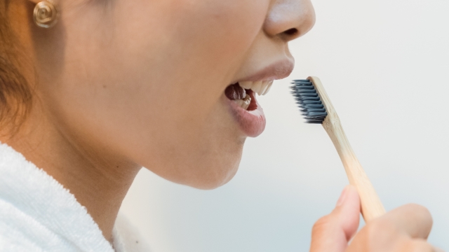 Denti: fondamentale mantenere una corretta igiene orale