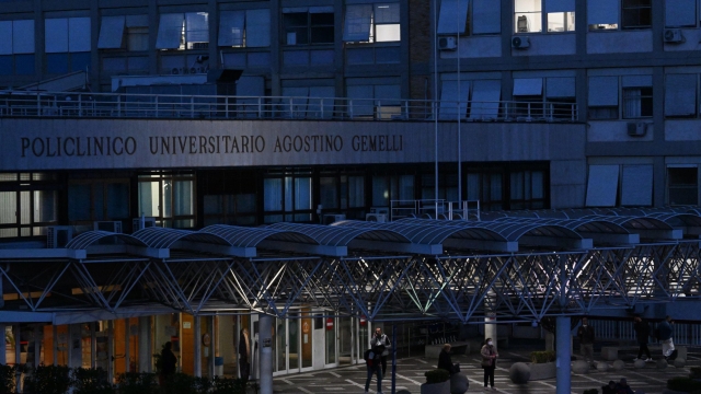 L?esterno dell?ospedale Gemelli per un ricovero di Papa Francesco. Roma, 29 marzo 2023. ANSA/CLAUDIO PERI